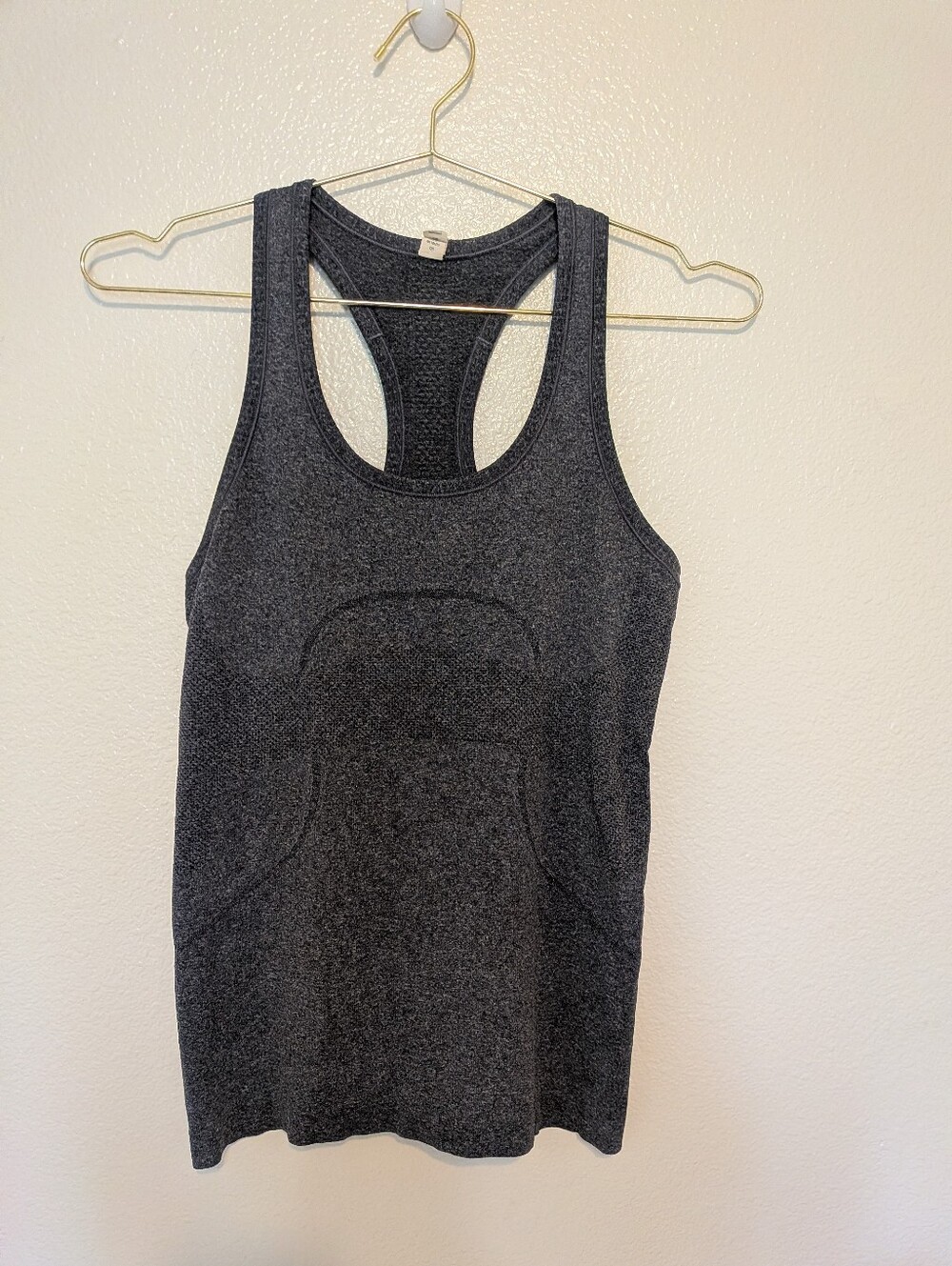 Lululemon Gray Swiftlytech Tank Sz. 6